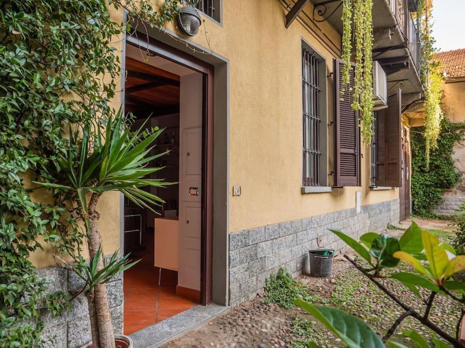Spazioso Loft Imbonati6 Appartement